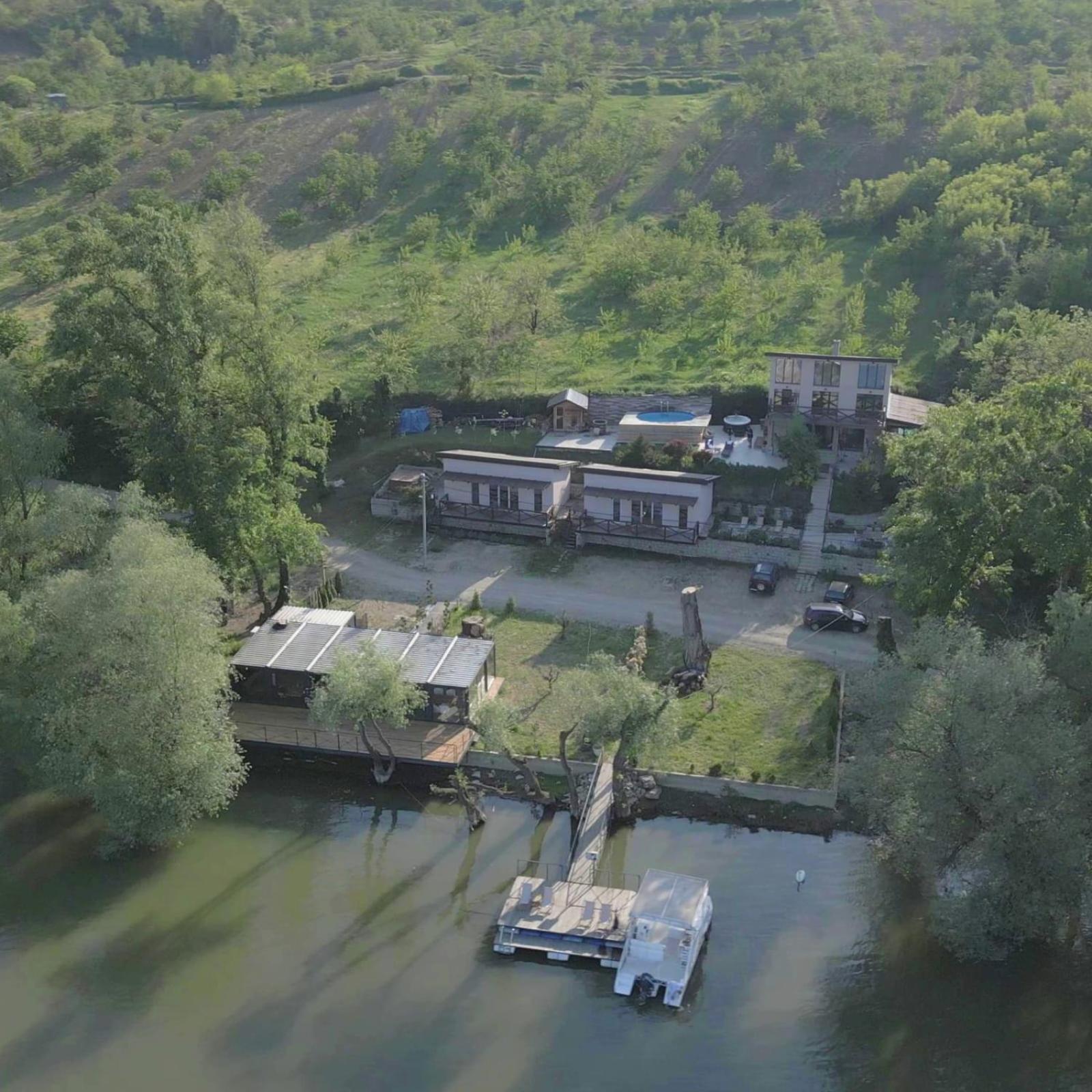 Bora Kuce Na Reci Villa Белград Екстериор снимка